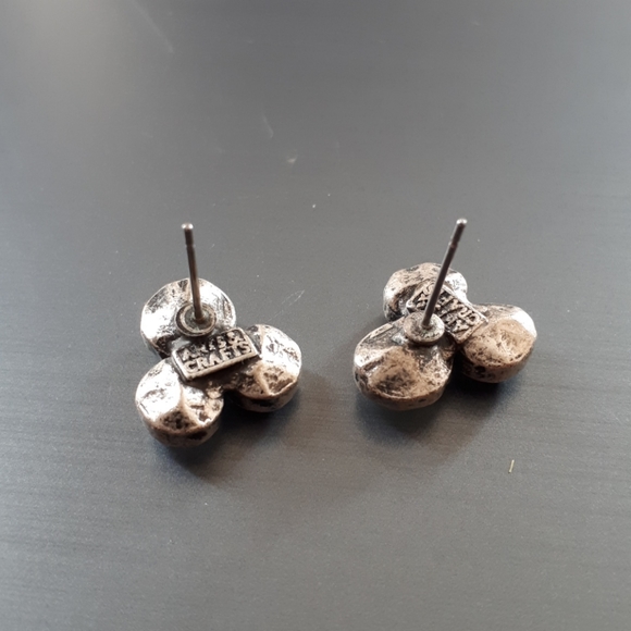 Silver earrings with crystals - Picture 3 of 3